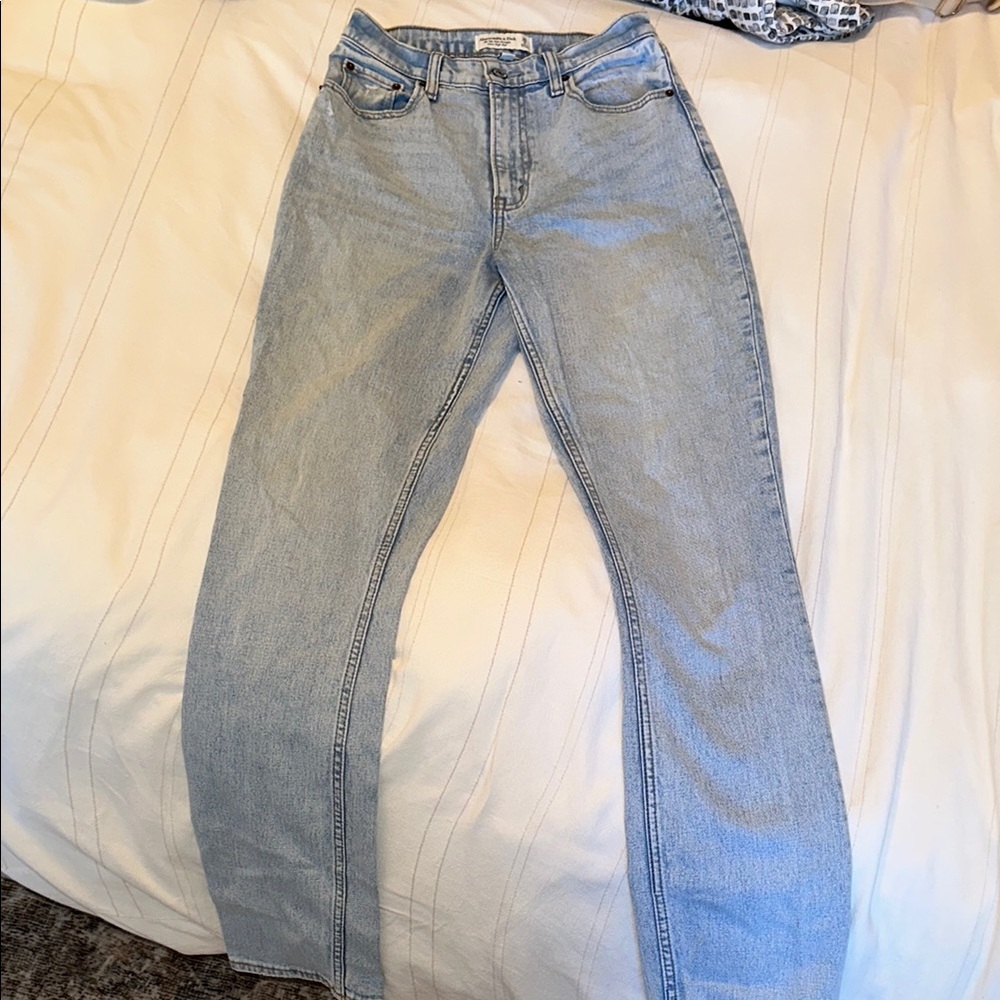Abercrombie 90’s Slim Straight Jean - Light Blue